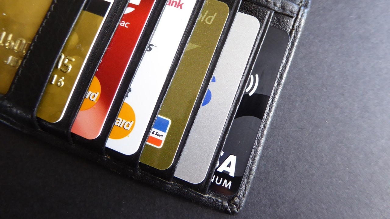 Why you should never carry these things in your wallet