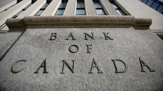 Bank of Canada deliberates delaying rate hike amid inflation concerns, meeting minutes reveal