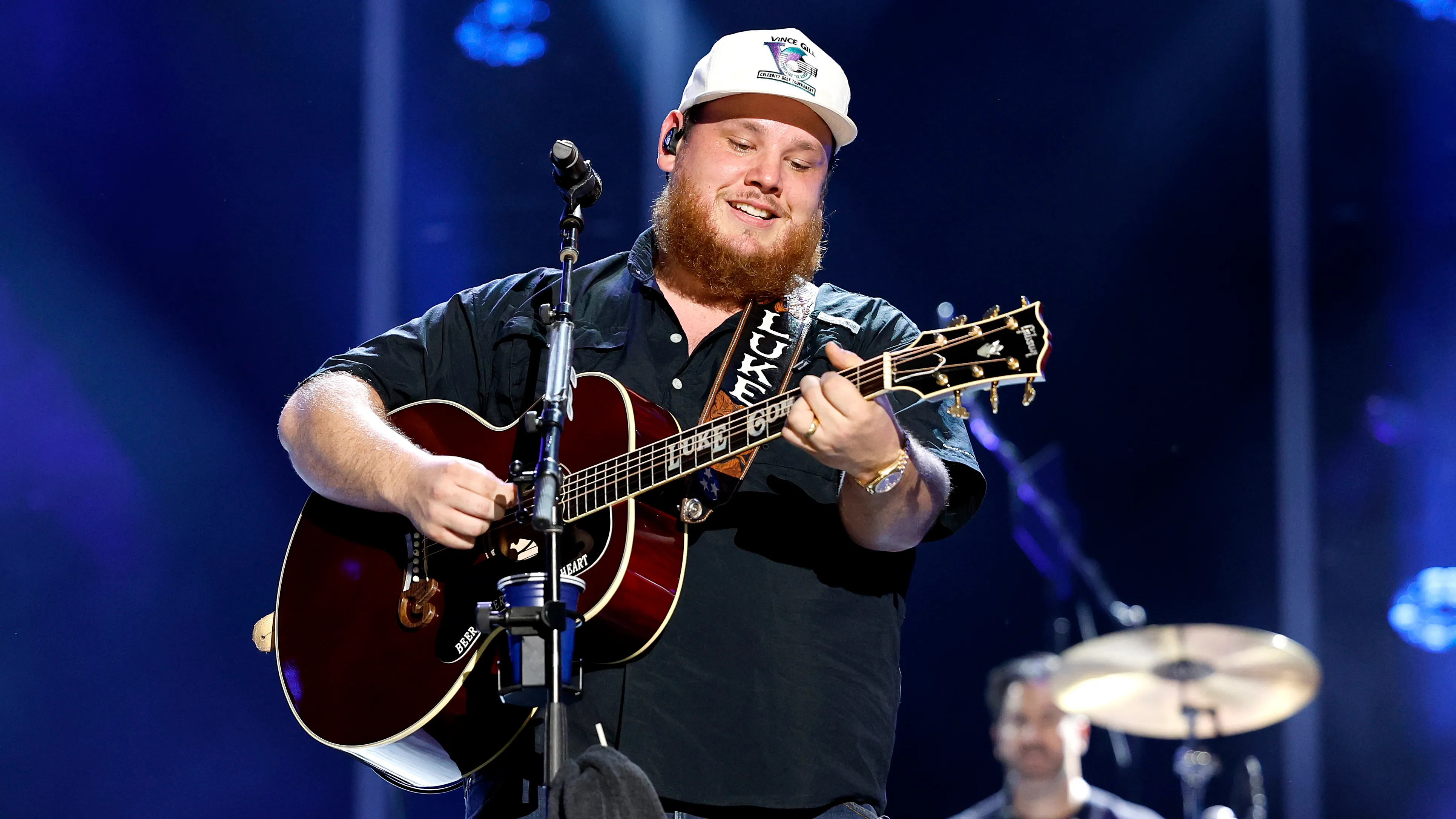 Luke Combs joined during 'Fast Car' performance by 8-year-old with cancer: 'I literally stole' the show
